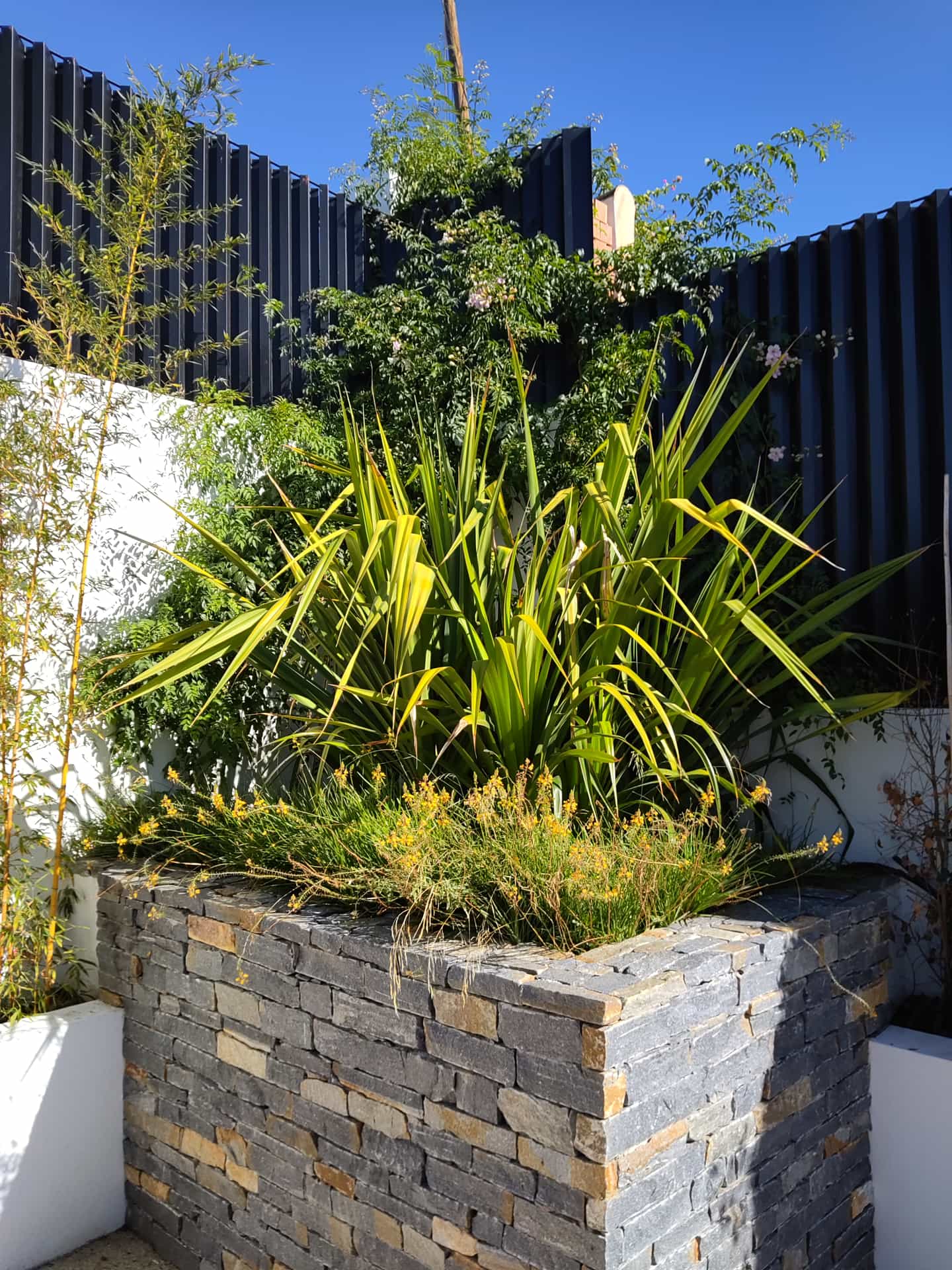 DISEñO Y EJECUCIÓN DE JARDINES Y TERRAZAS